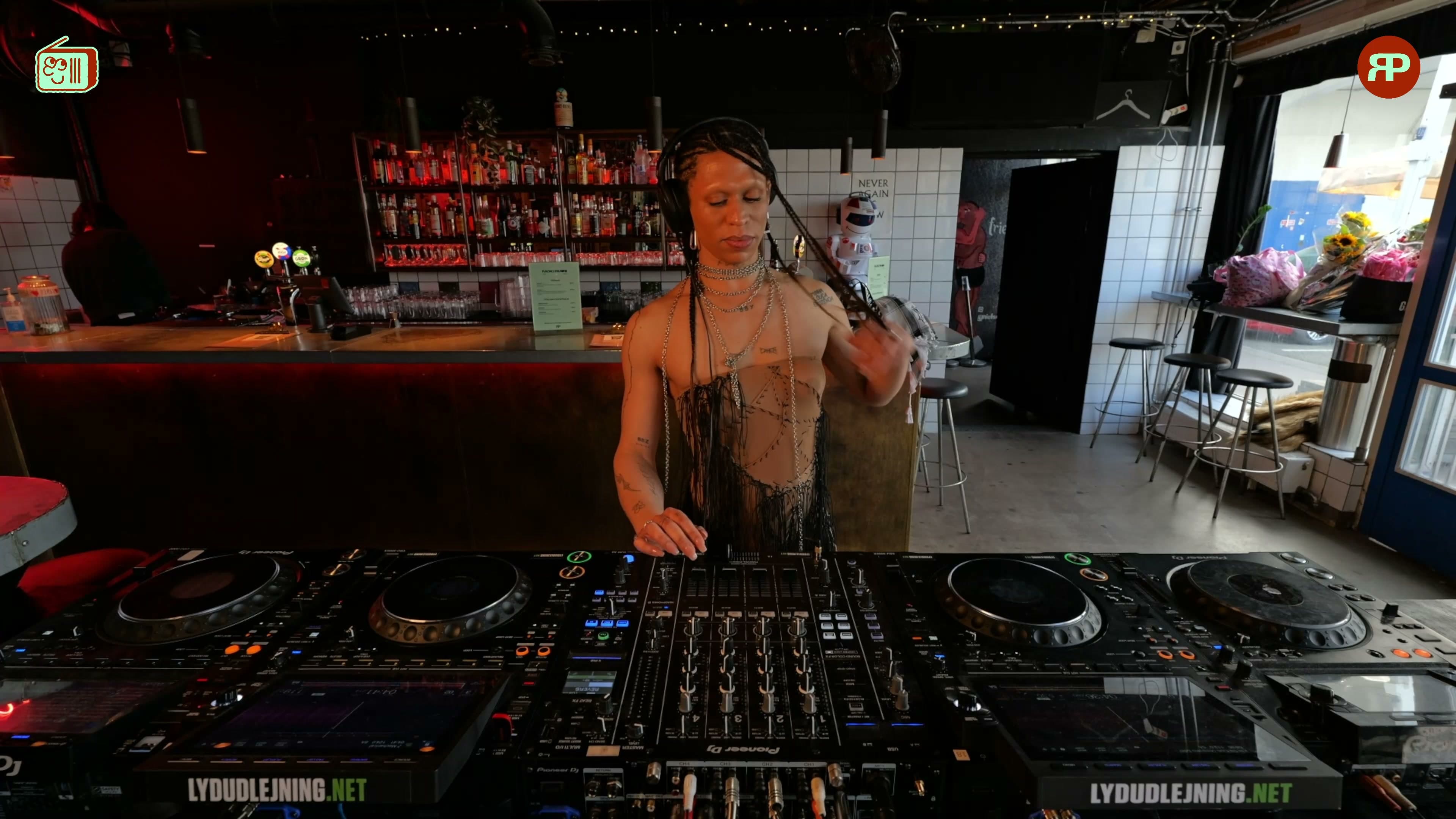 Masculina x dj g2g Takeover w/ ELLE FIERCE